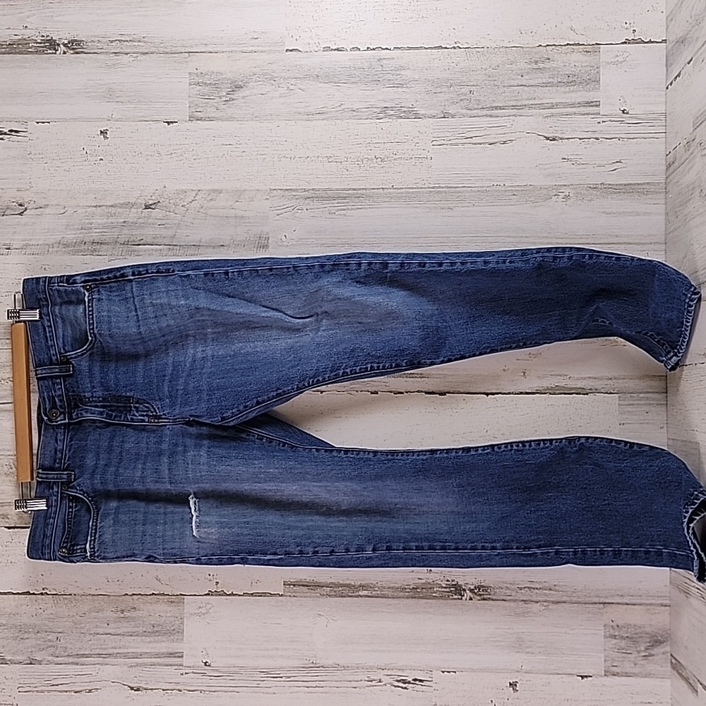 J. Crew factory The Driggs medium wash distressed denim blue jeans Size 33 x 32